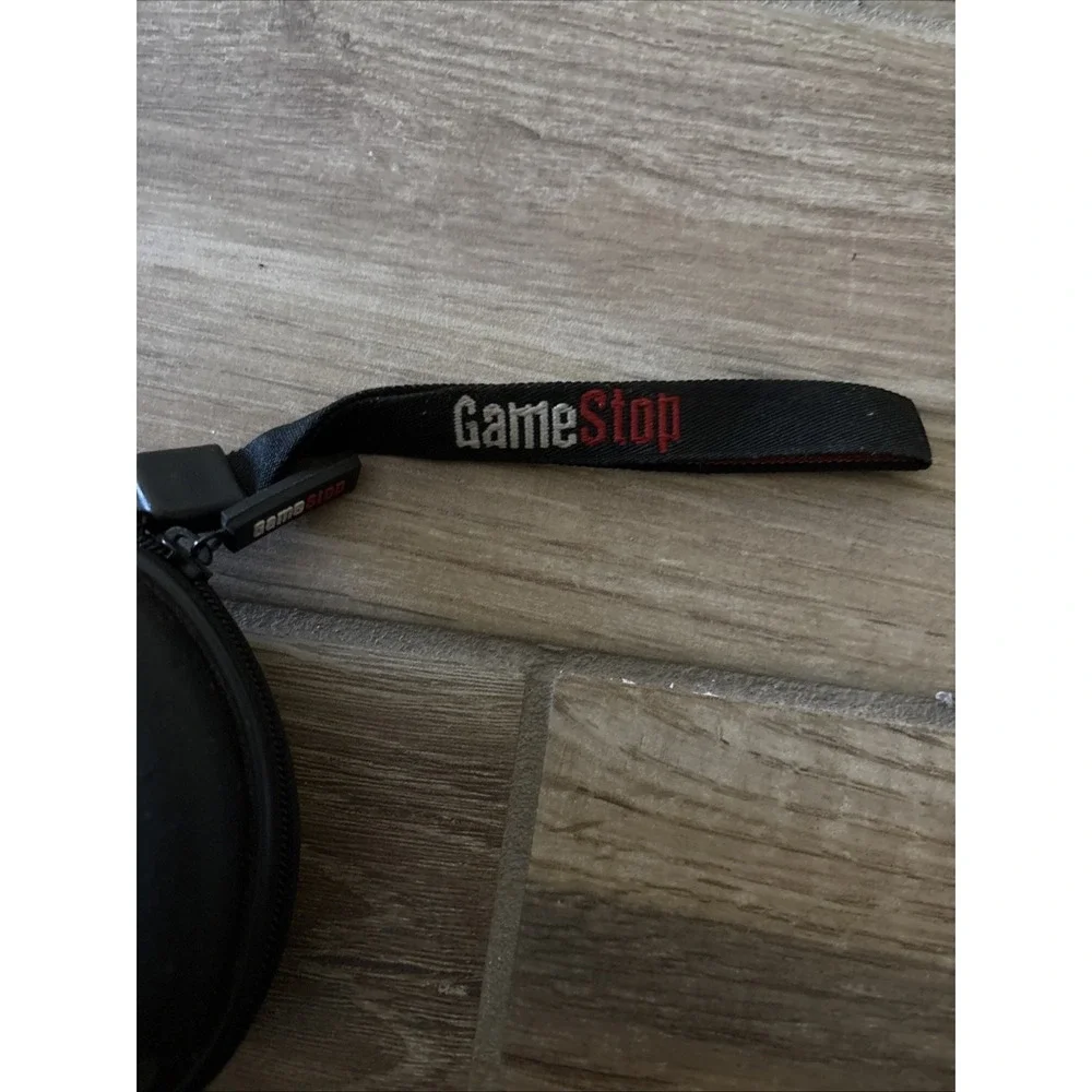 GameStop‎ Travel Case